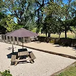 Luxe Tent Met Goed Bed, Prive Sanitair En Laadpaal *